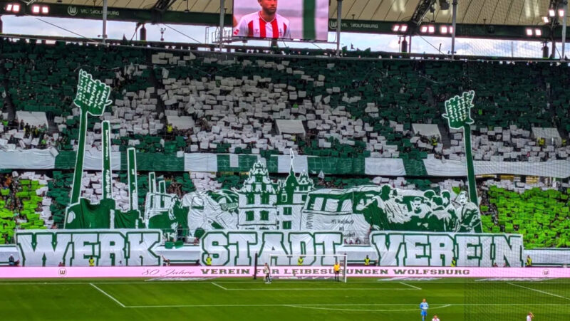 Wolfsburg beim HSV mit größter Gästekulisse seit acht Jahren