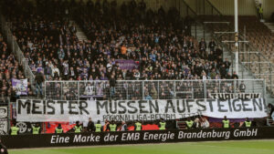 Mehr über den Artikel erfahren Aufstiegsreform zur 3. Liga: Vier Regionalligen als Ziel