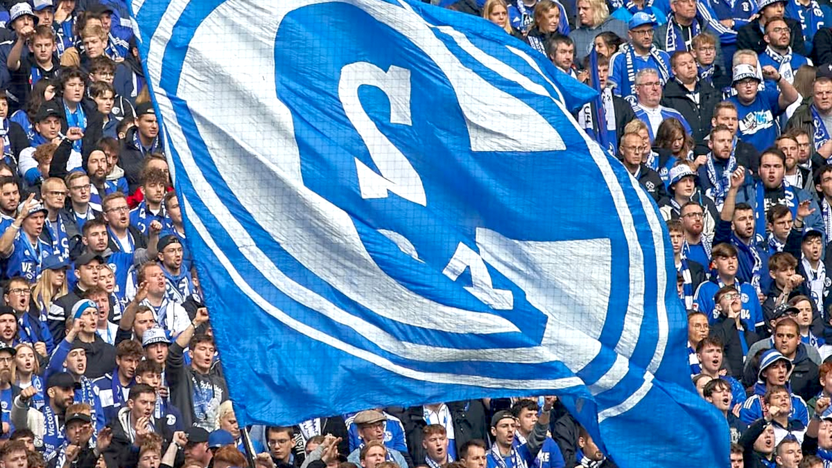 Schalke-Fans kaufen Düsseldorf-Ticketshop leer