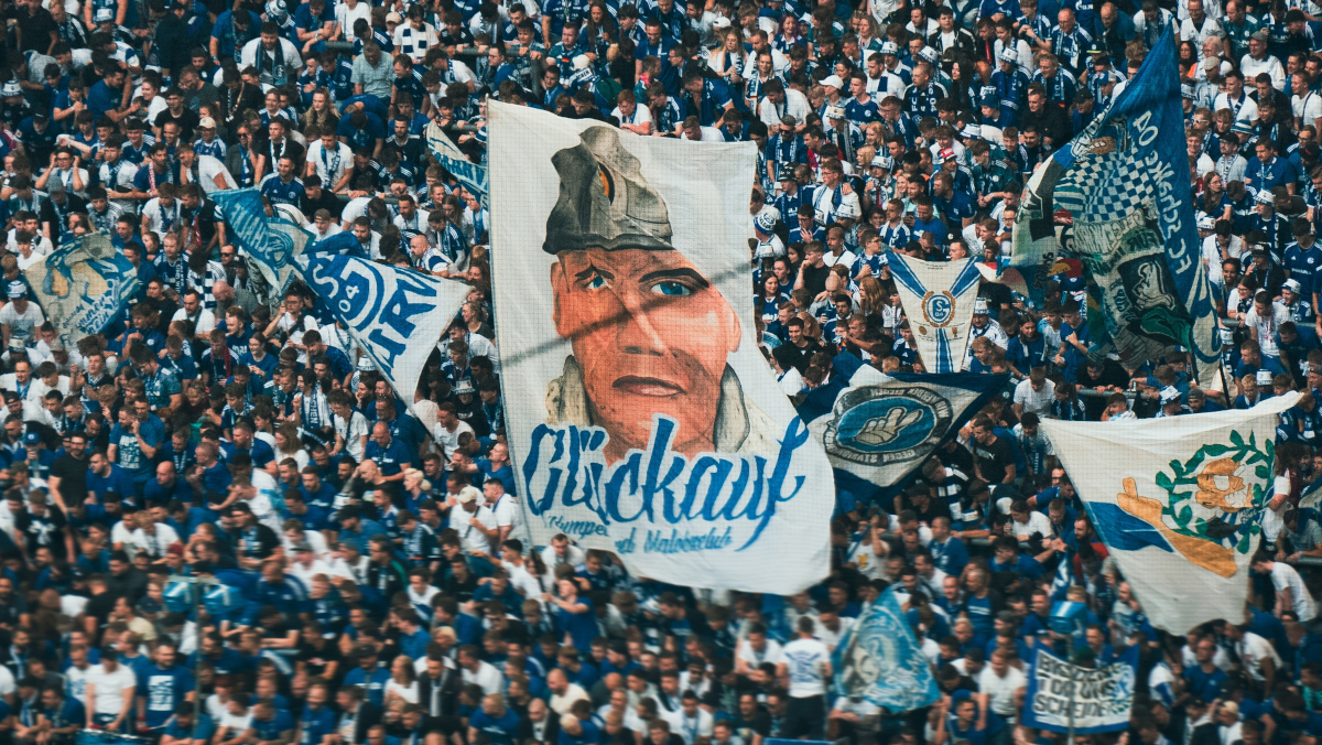 Du betrachtest gerade Fan-Ansturm: Schalke könnte Stadion in Münster alleine füllen