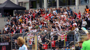 Mehr über den Artikel erfahren Mehr Fans als beim Heimspiel: VfB II mit Gästefanrekord in Ulm