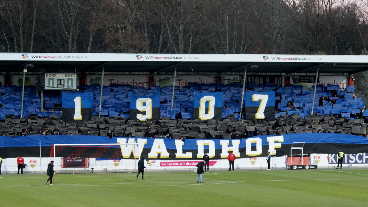 Du betrachtest gerade Waldhof Mannheim sorgt für größte Gästekulisse in Hoffenheim
