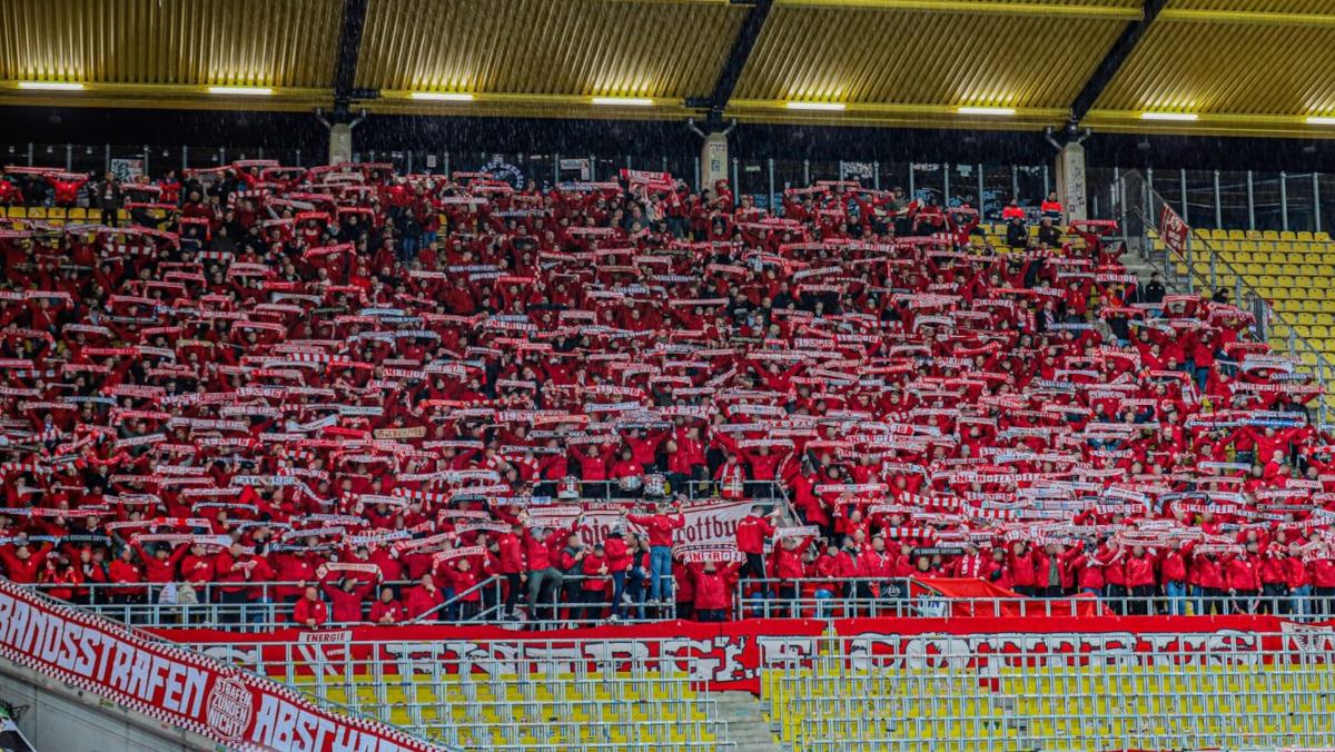Du betrachtest gerade 3. Liga: Größte Gästekulisse trotz 26-Stunden-Fahrt