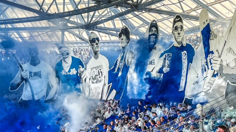 Die Fans von Hansa Rostock beim Heimspiel in der 3. Liga gegen Viktoria Köln