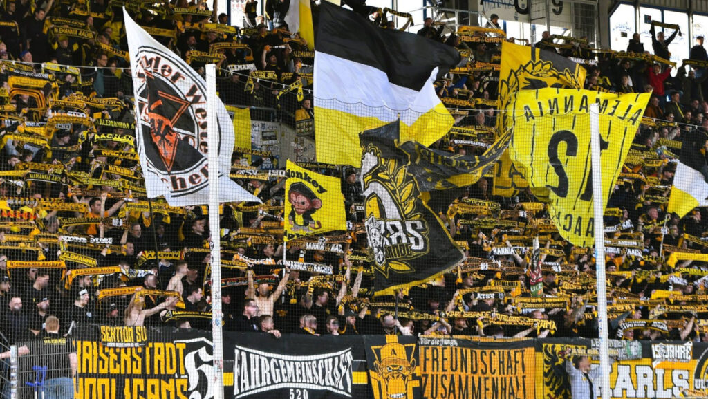 Fans von Alemannia Aachen