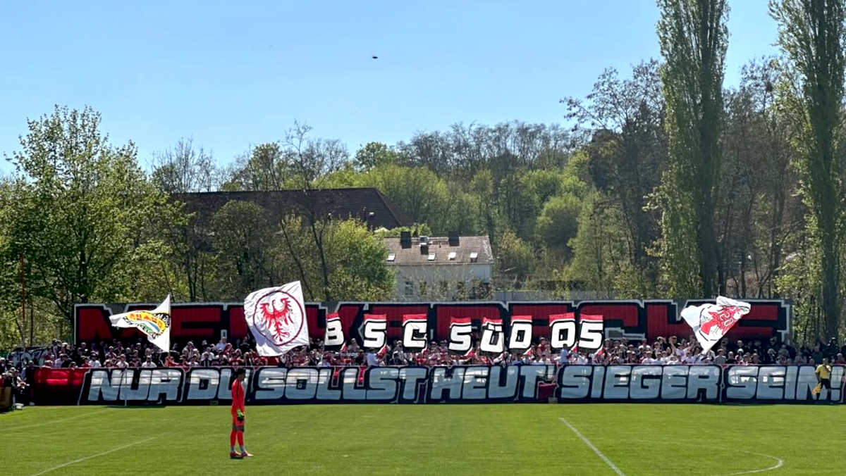 Sechstliga-Derby vor Wahnsinns-Kulisse