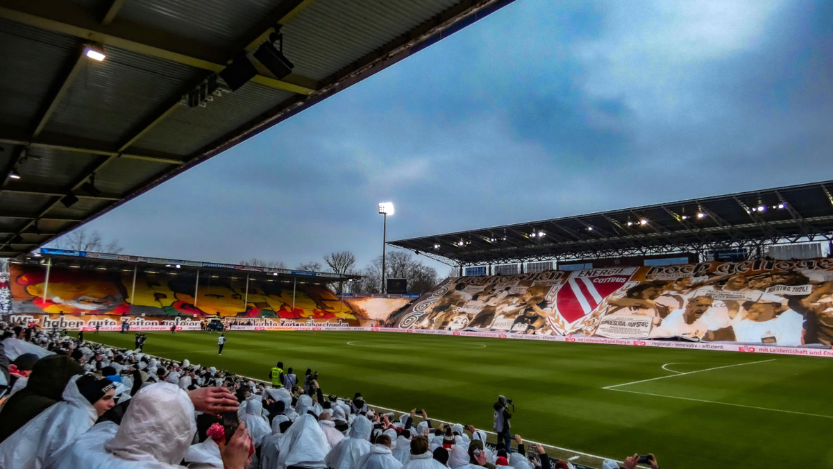 Letztes Heimspiel: Mehrere Drittligisten vergrößern Heimbereich