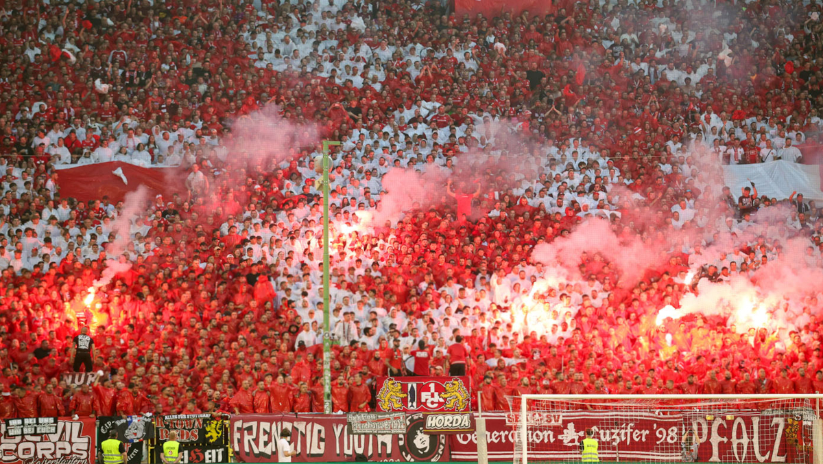 Du betrachtest gerade 2. Bundesliga: Zuschauer und Auswärtsfahrer