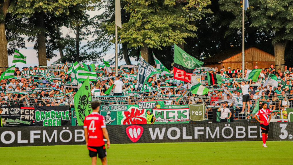 Die Fans des 1. FC Schweinfurt