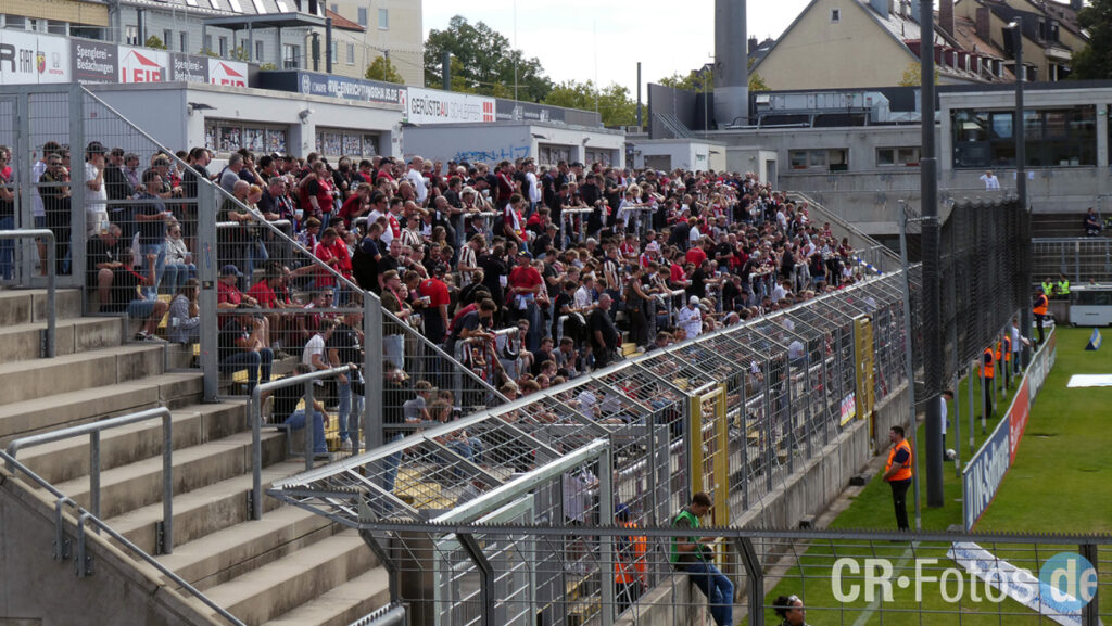 Fans vom 1. FC Nürnberg in der Regionalliga Bayern