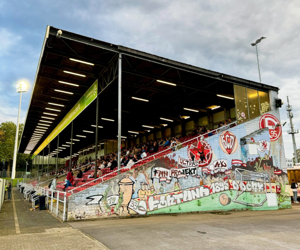 Graffiti im Paul-Janes-Stadion