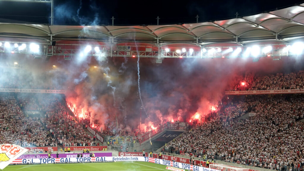 Die Fans des 1. FC Köln in Stuttgart